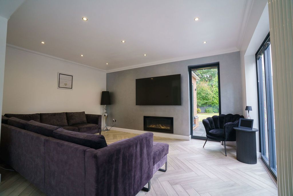 Property photo 2 of 66