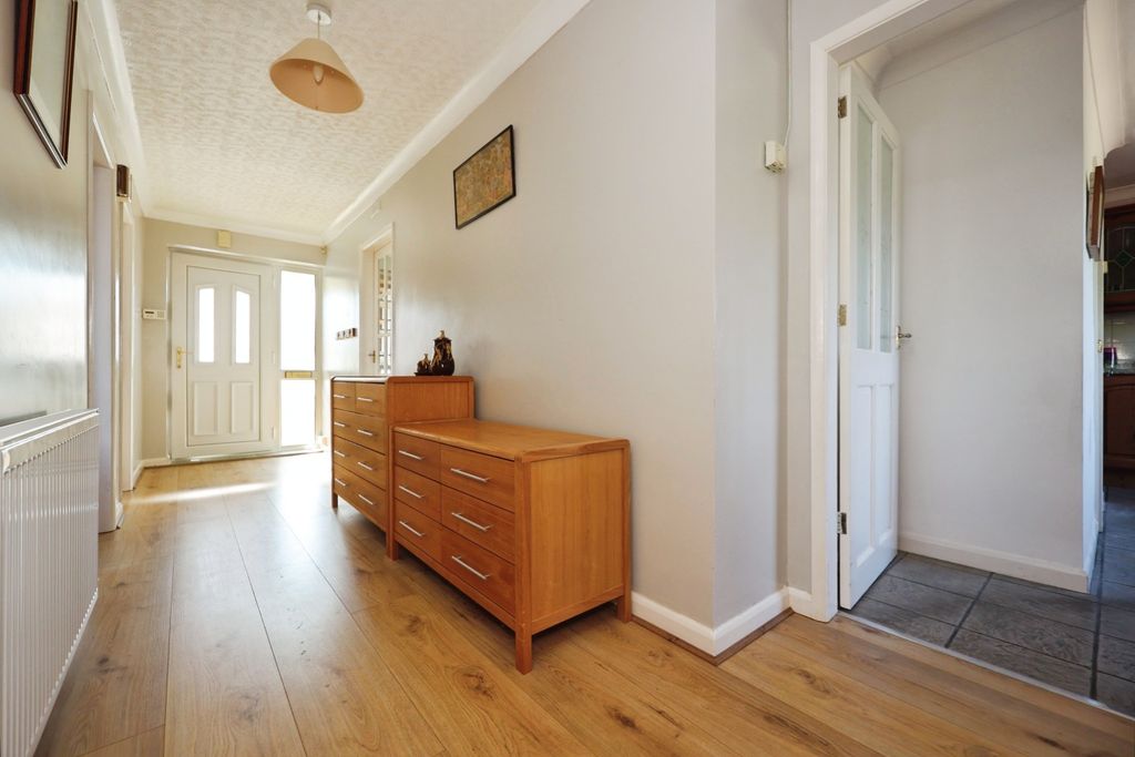 Property photo 3 of 24 5395823