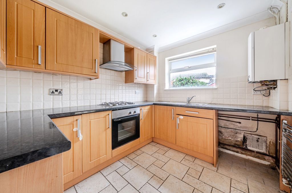 Property photo 3 of 8 1382393-17-69173F...