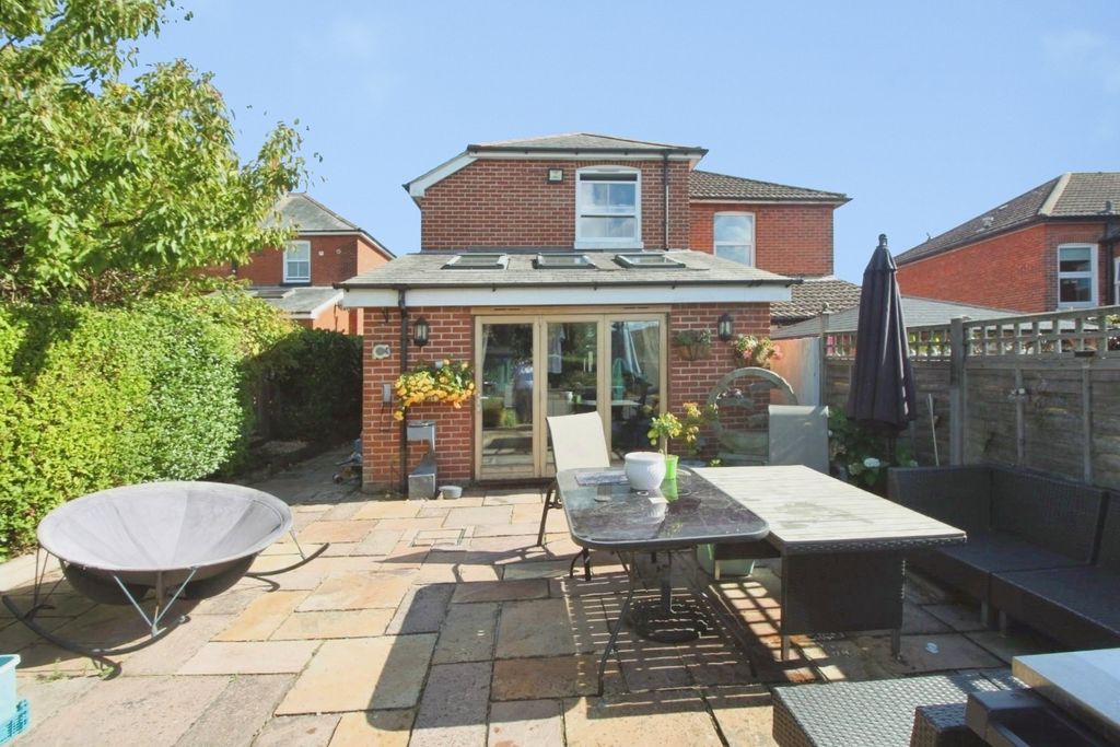 Property photo 2 of 16 Pbox-Img.Jpg