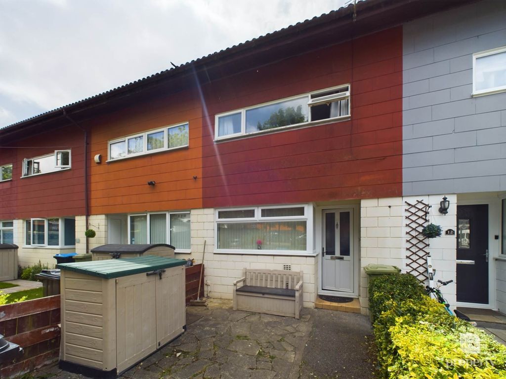 Property photo 1 of 12