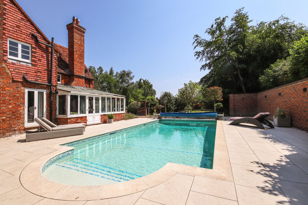 Property photo 3 of 18 Pool