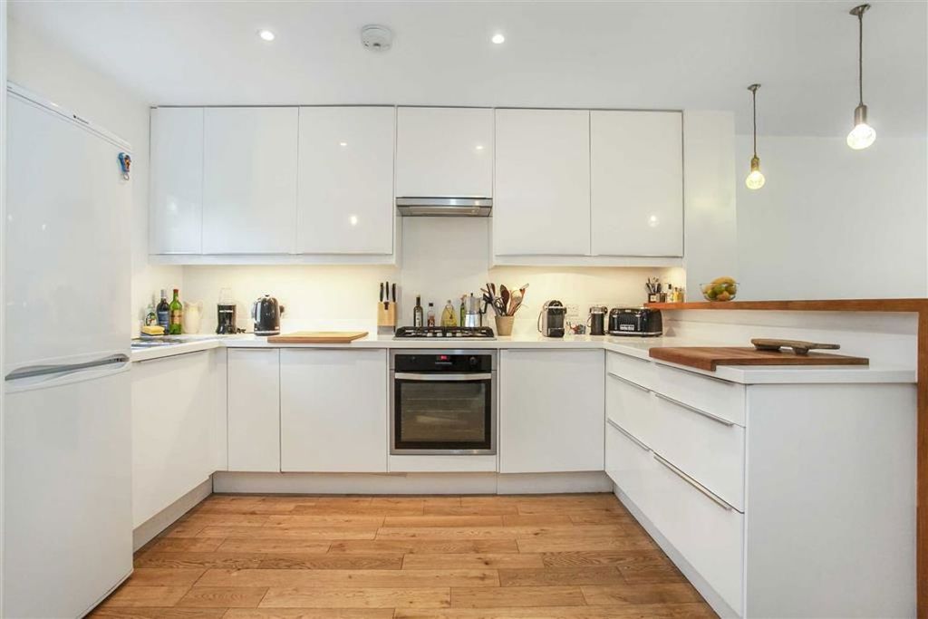 Property photo 2 of 23