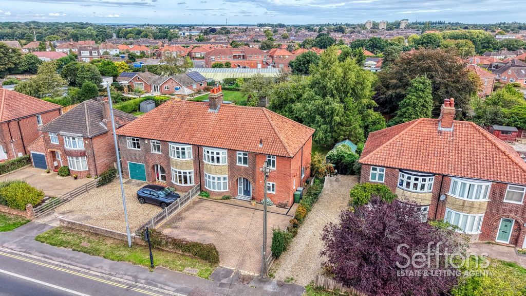 Property photo 1 of 40 Dji_20260907105338_0030_D_10