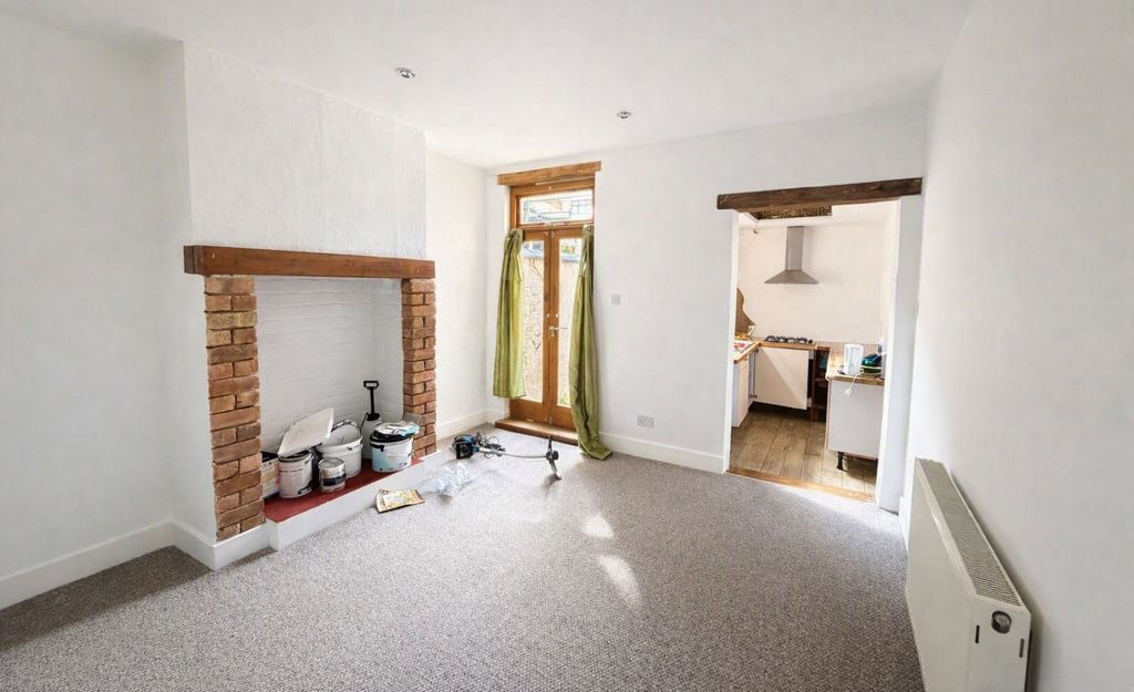 Property photo 3 of 9