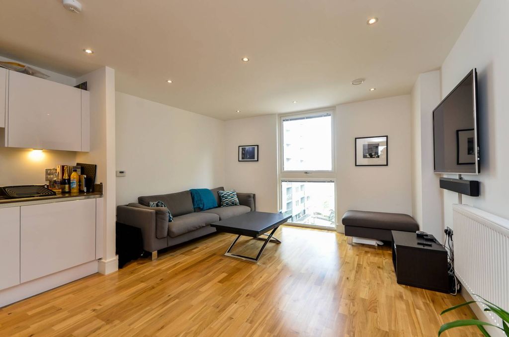 Property photo 1 of 6