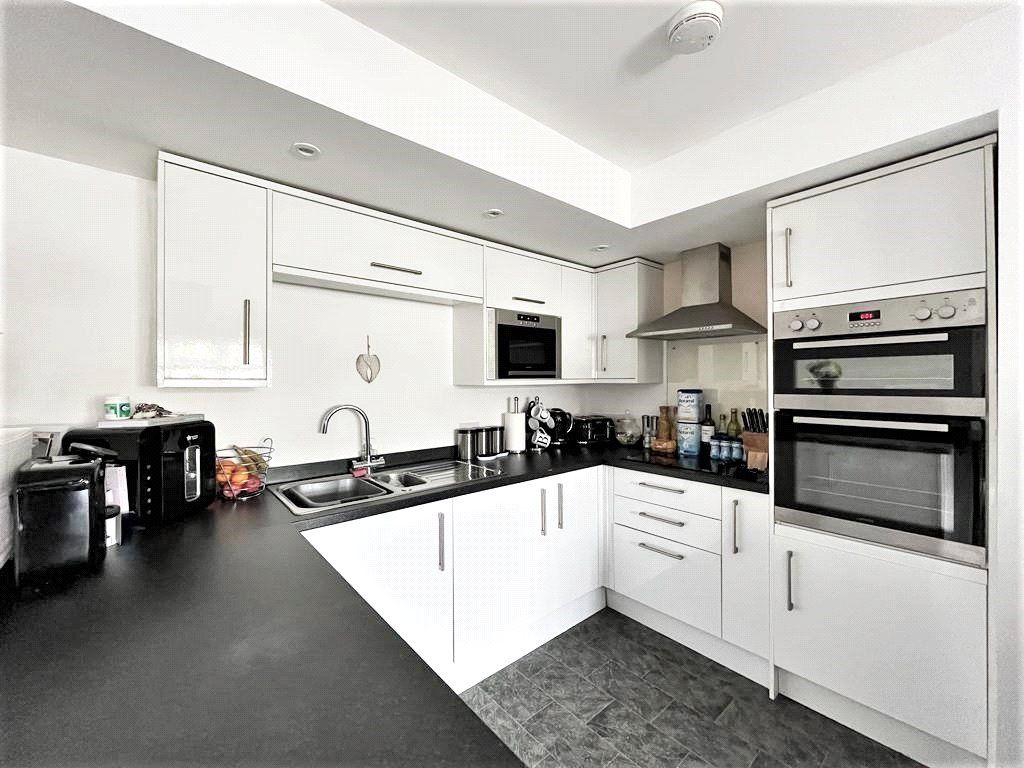 Property photo 2 of 7 Picture No. 39
