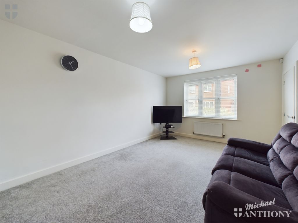Property photo 2 of 18 Cam03852G0-Pr0045-Still002