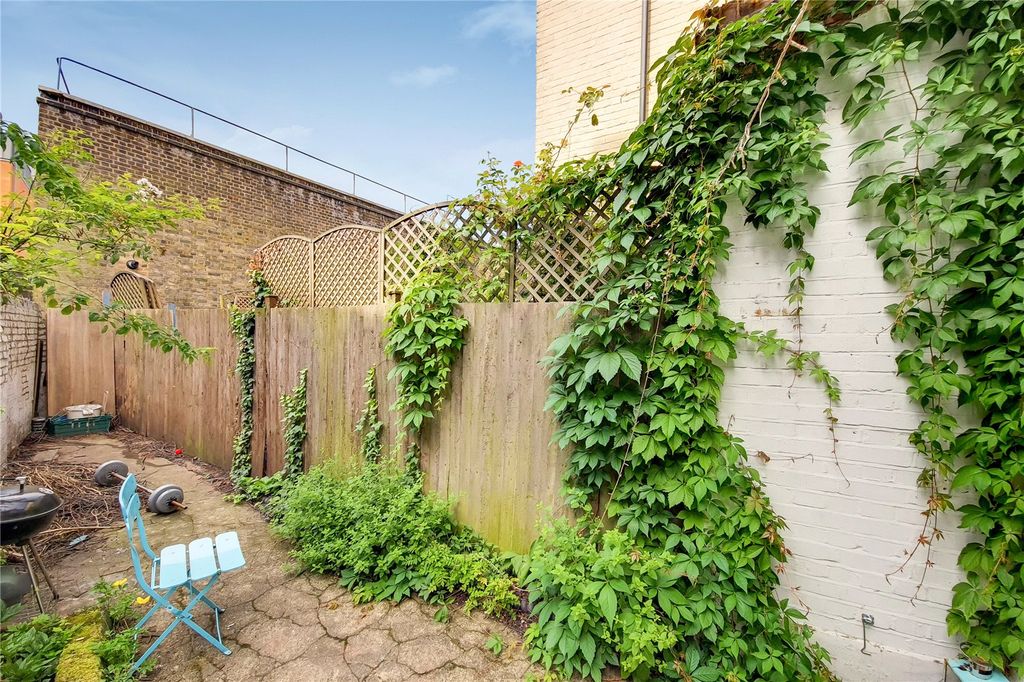 Property photo 2 of 7