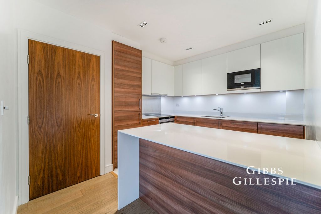 Property photo 2 of 11 Photo