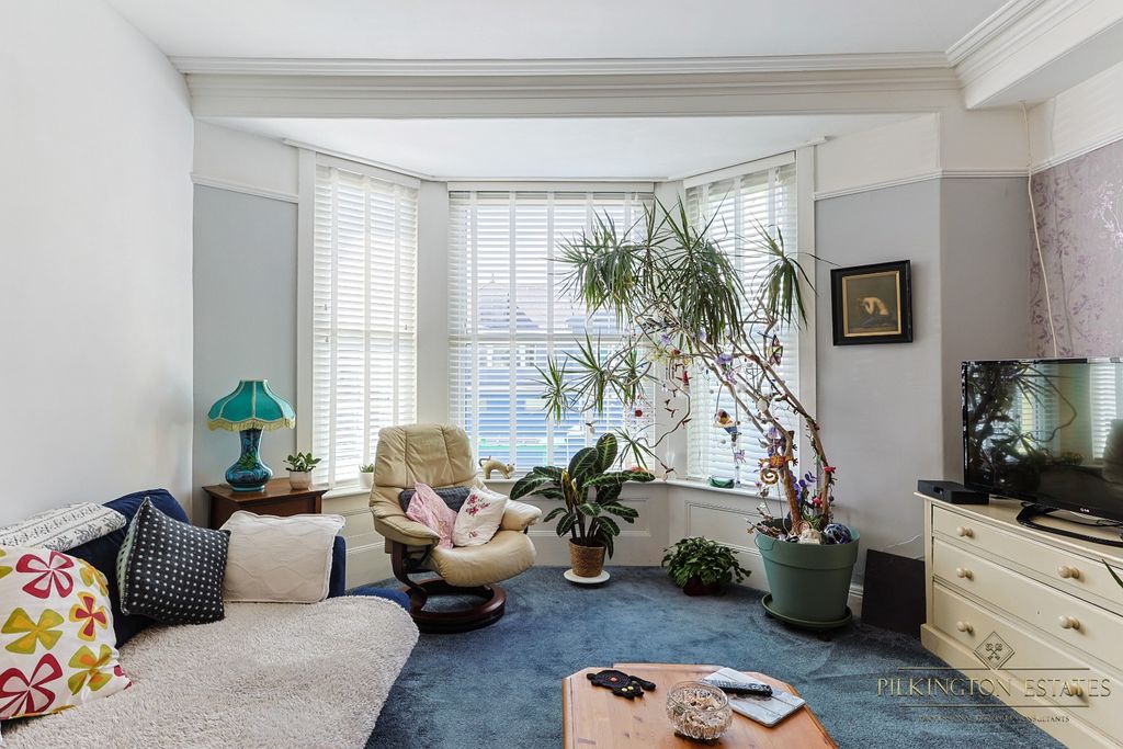 Property photo 3 of 13 4332034