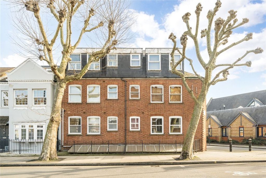 Property photo 1 of 7