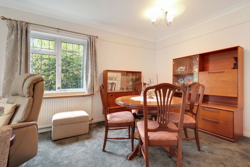 Property photo 3 of 14 Dining Area