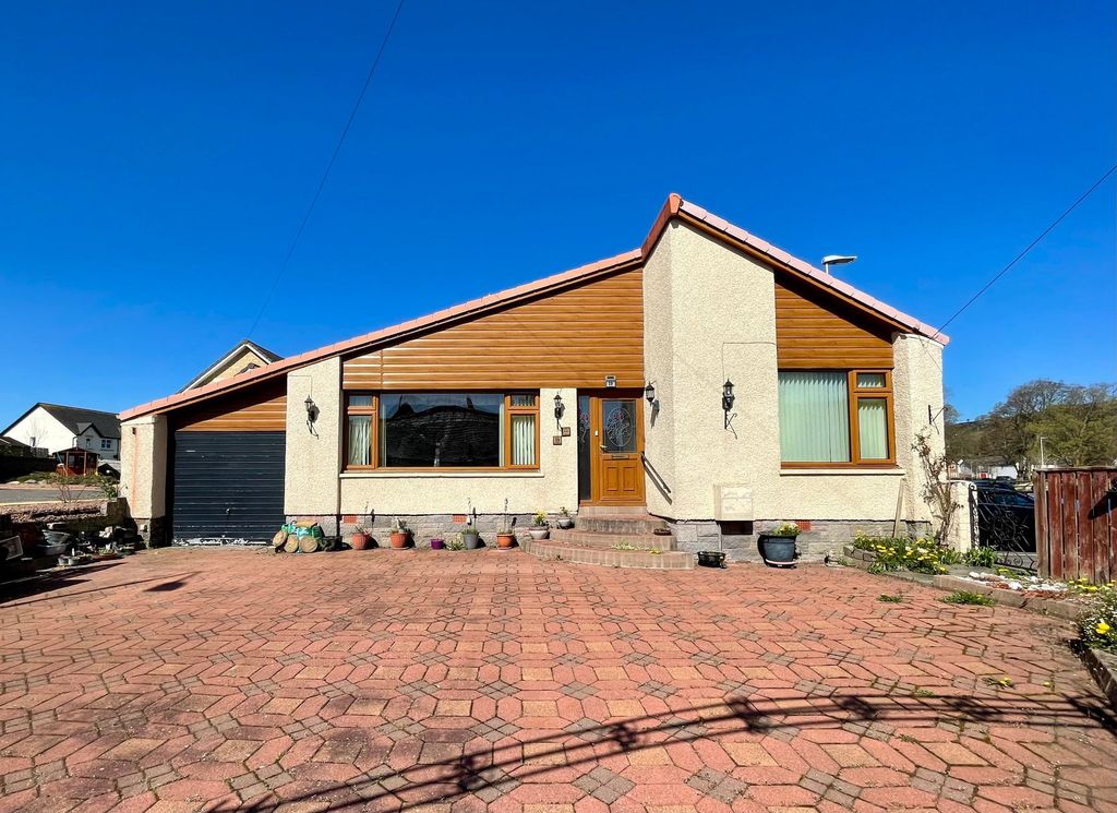 Property photo 1 of 13 Front