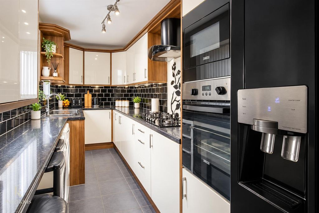 Property photo 1 of 11 Untitled-1.Jpg