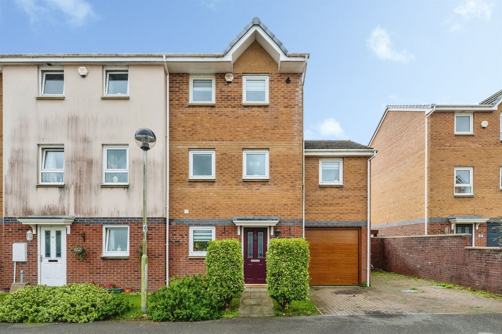 Property photo 1 of 25