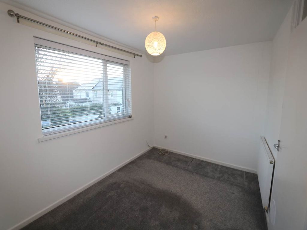 Property photo 3 of 7 Bedroom 1