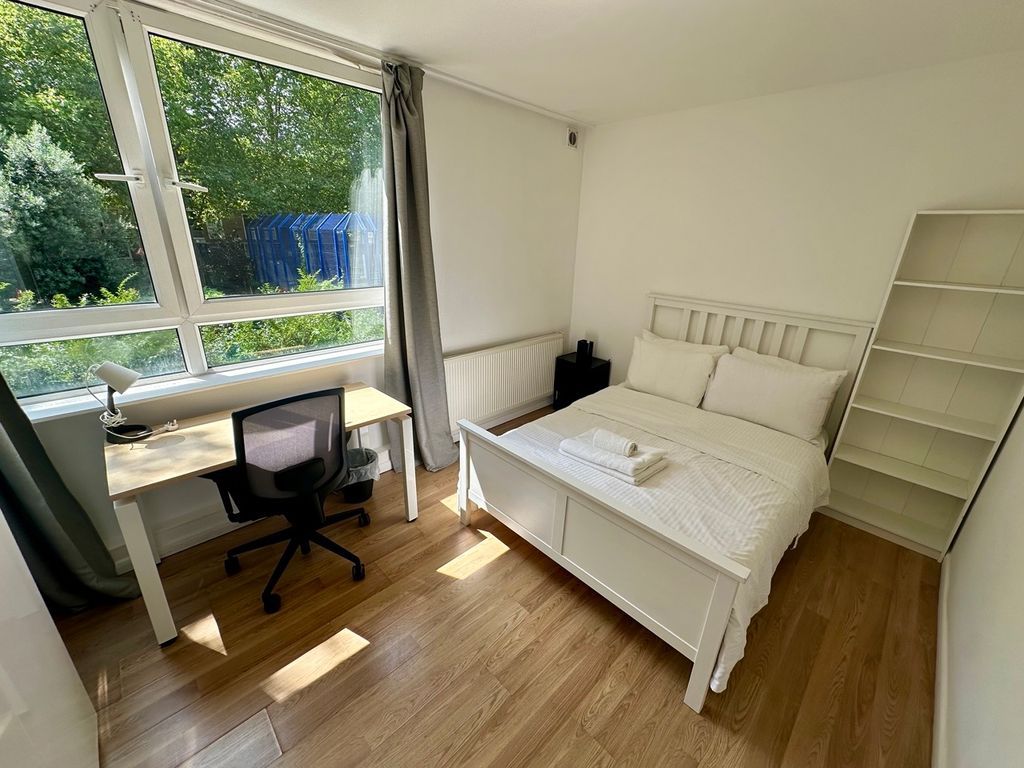 Property photo 3 of 28