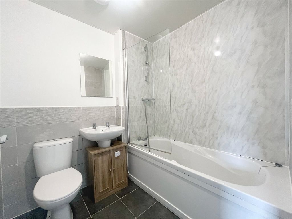 Property photo 3 of 22 Picture No. 06