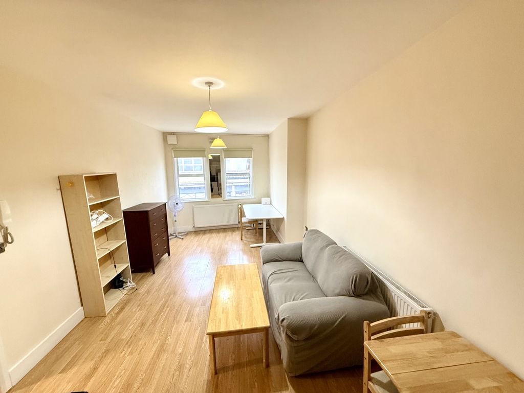 Property photo 3 of 6