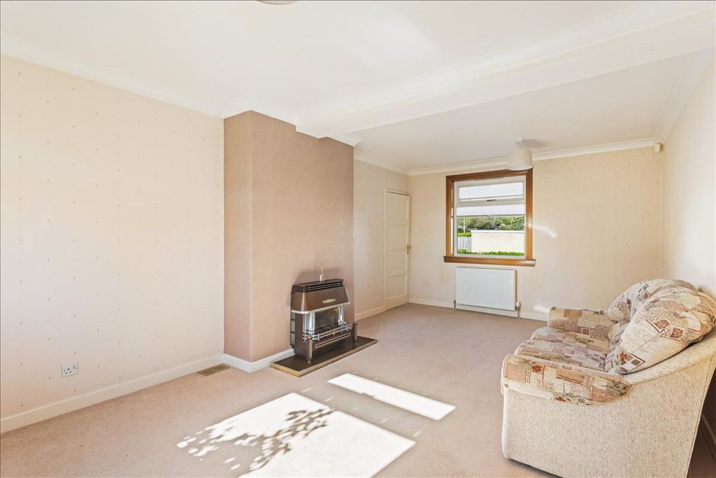 Property photo 3 of 24