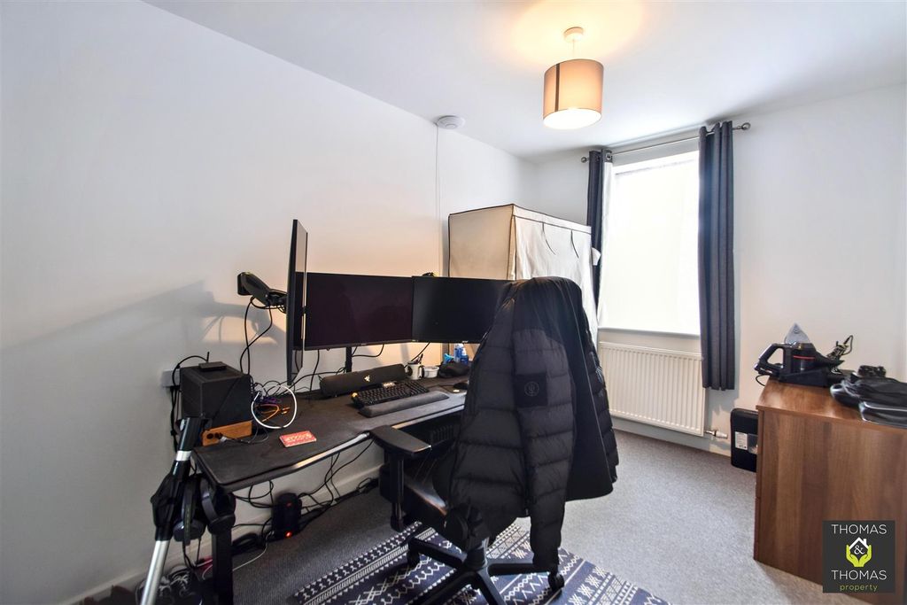 Additional image 8 of 2 bed maisonette to rentMedway Crescent, Brockworth GL3