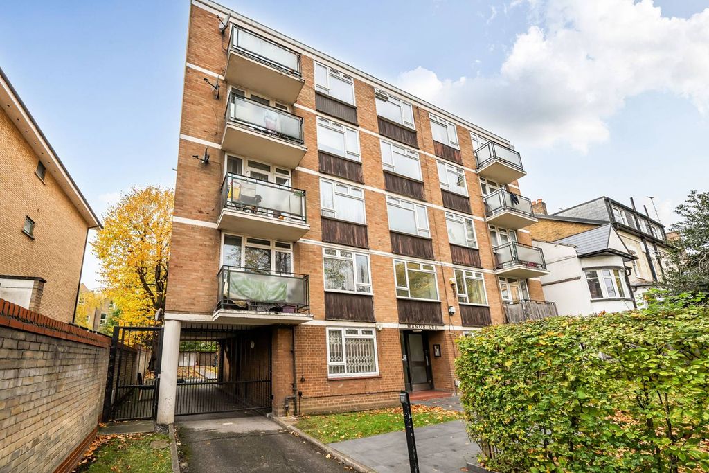 Property photo 1 of 23