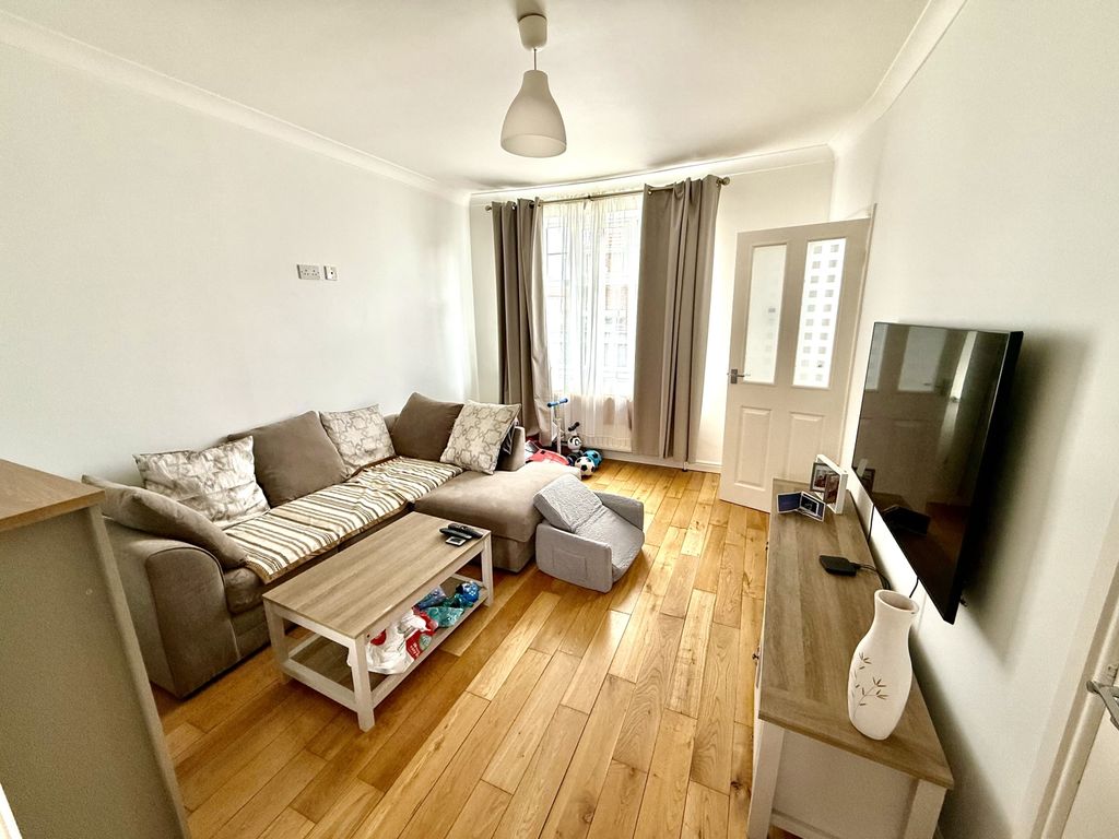 Property photo 2 of 6 Img_2935