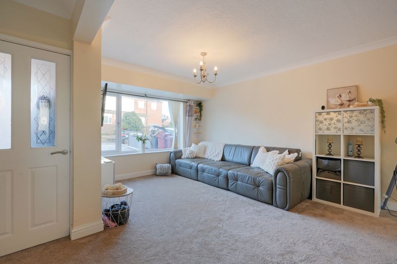 Property photo 2 of 34 Living Room