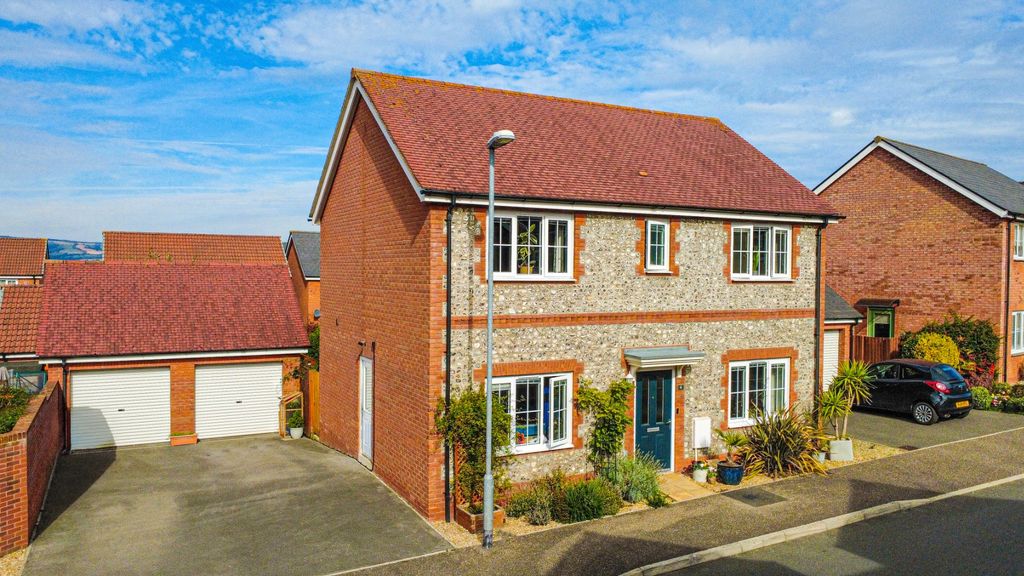 Property photo 1 of 27 3991391