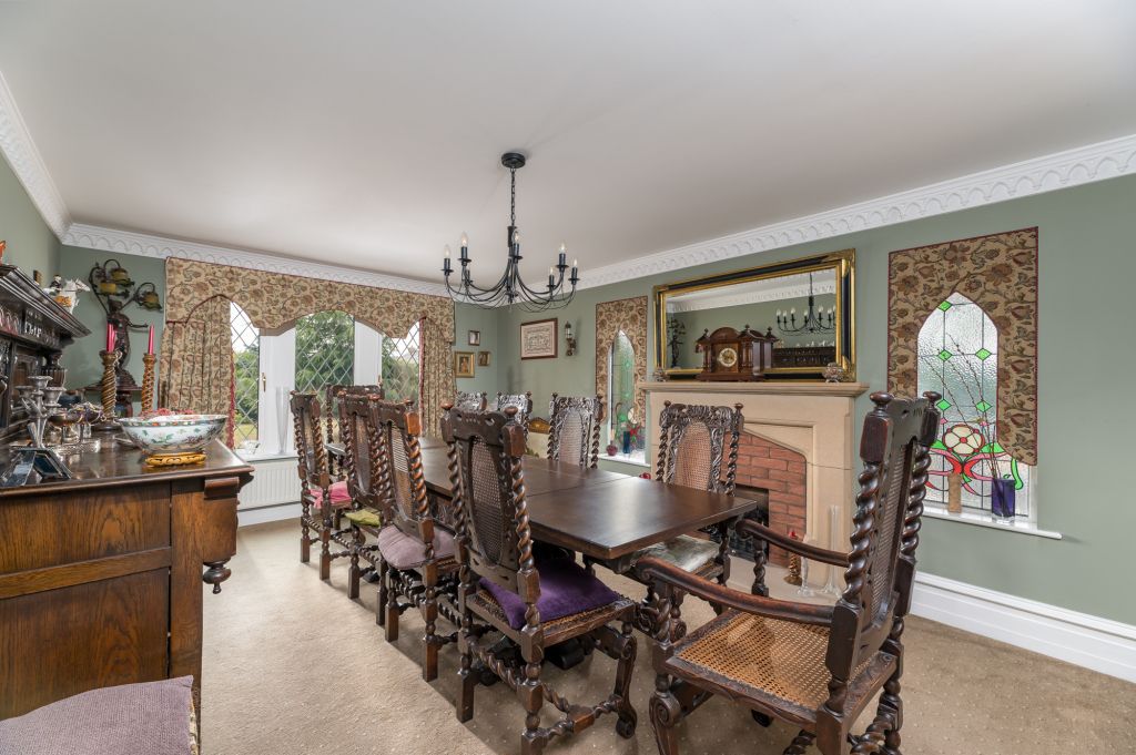 Property photo 3 of 52 Dining Room