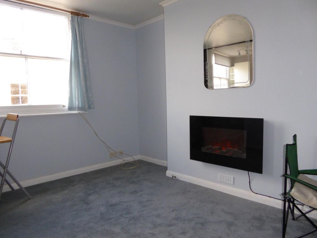 Property photo 3 of 4