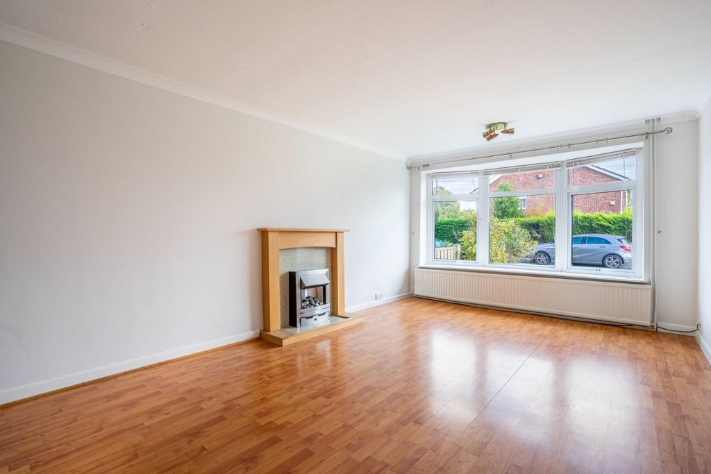 Property photo 3 of 16 Living Room