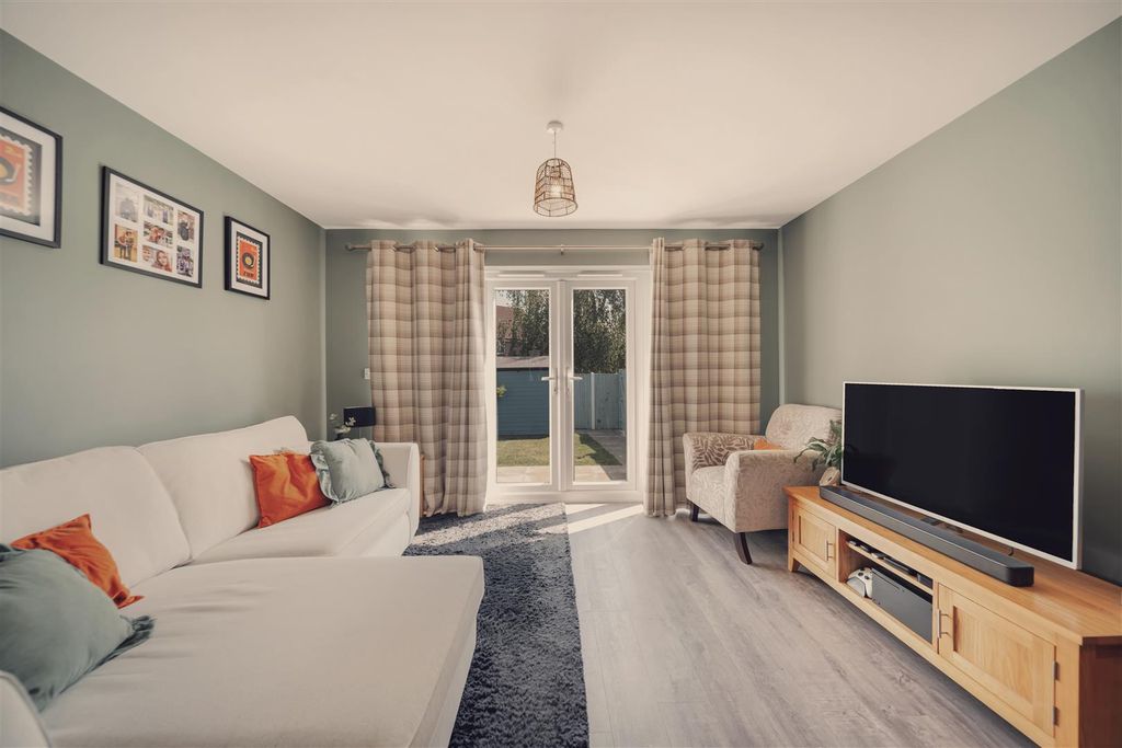 Property photo 2 of 14 Limestone Close-25.Jpg