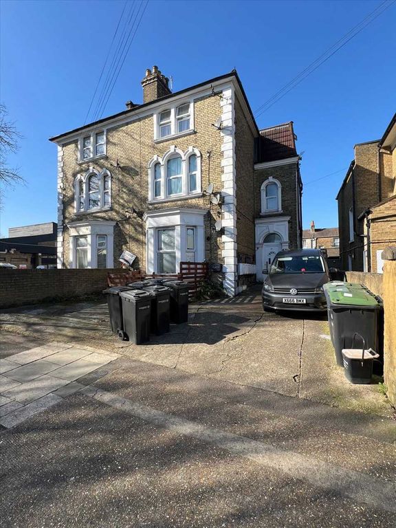 Property photo 1 of 8 Main Picture