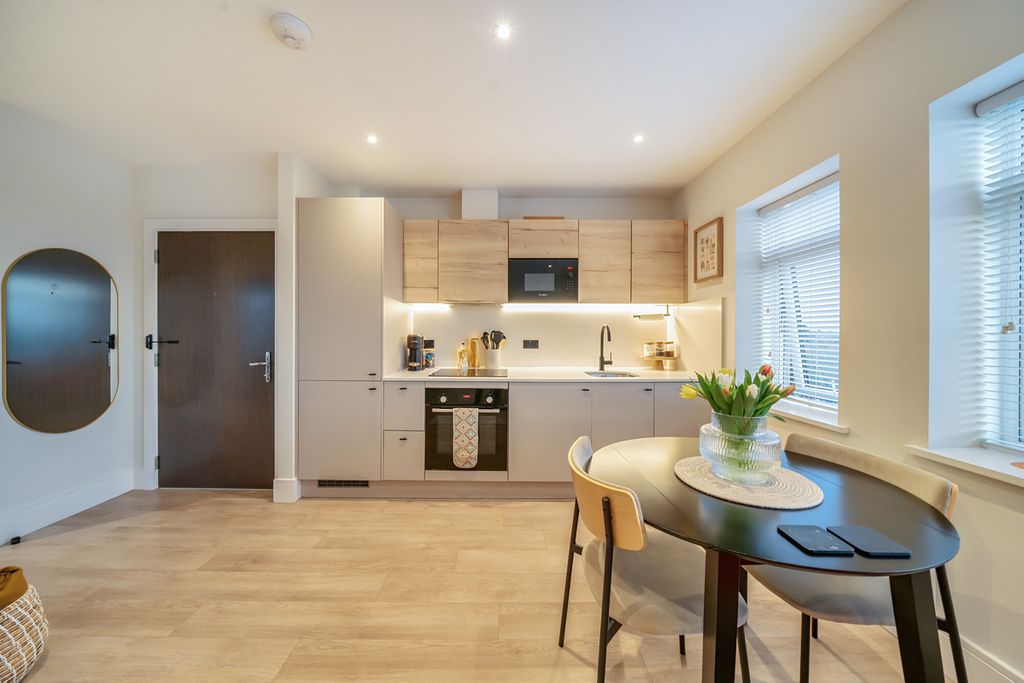 Property photo 3 of 18 1397183-6-69612B8...