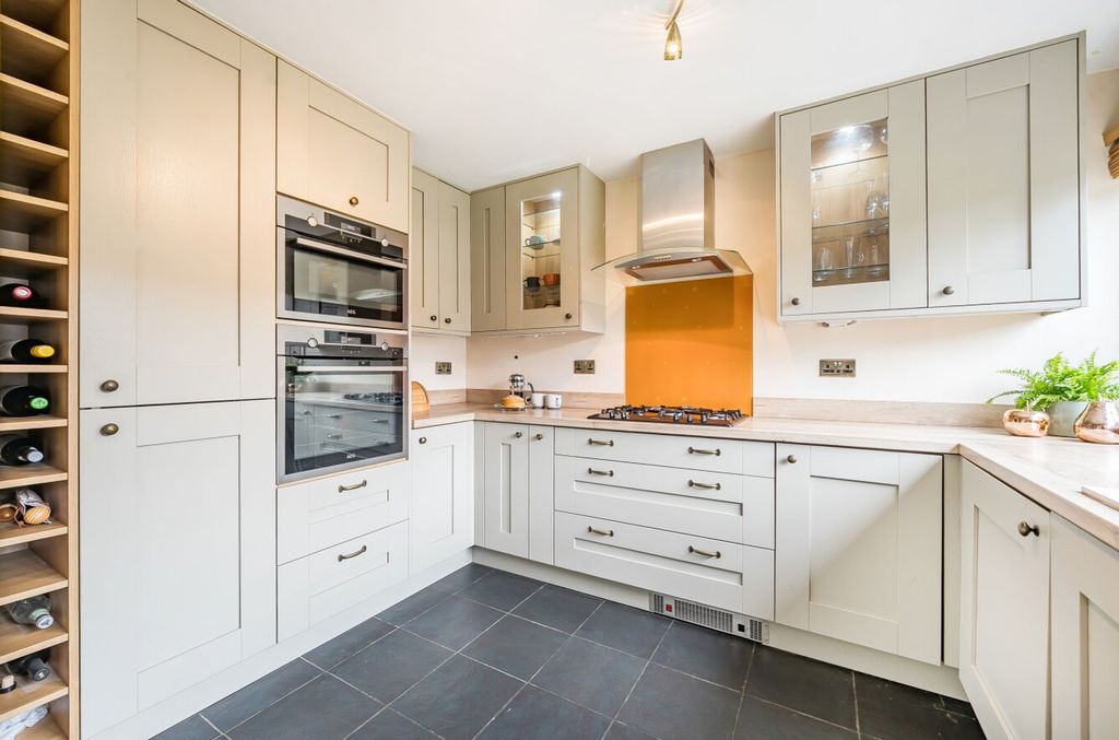 Property photo 3 of 13 Refitted Kitchen