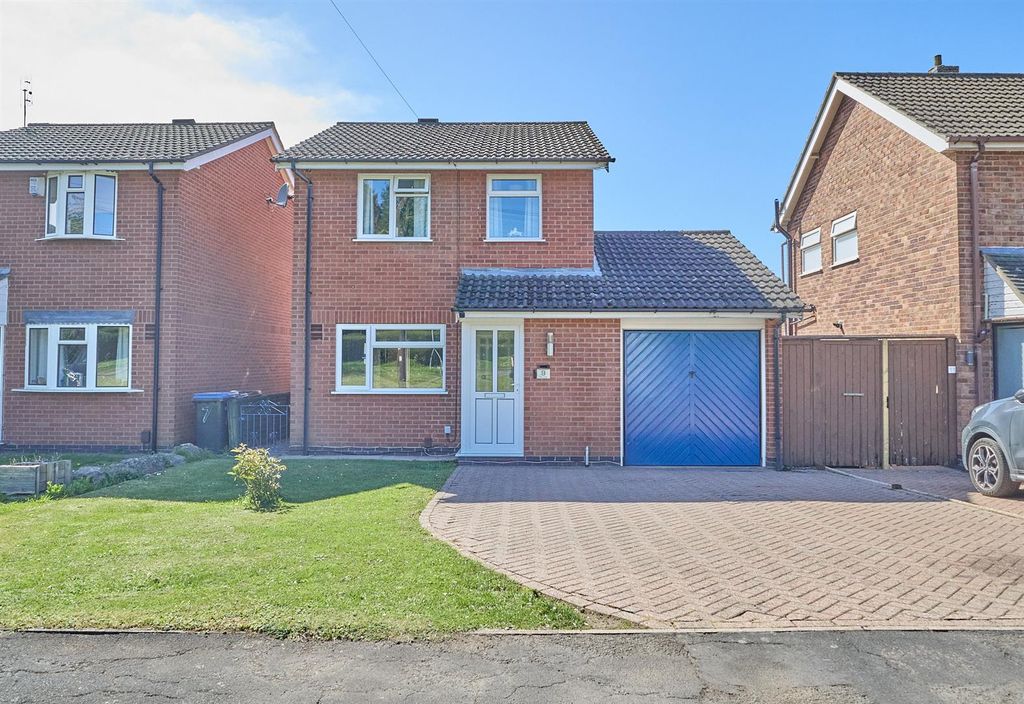 Property photo 1 of 19 Bute Close.Jpg
