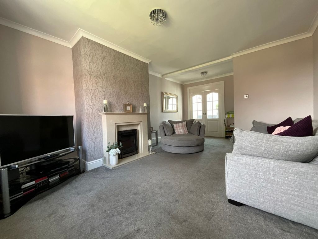 Property photo 2 of 27 4380925