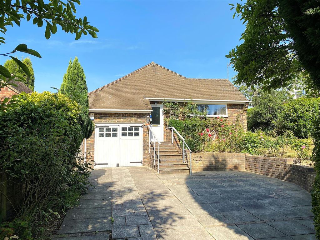 Property photo 1 of 15 35 The Highlands - Front.Jpg