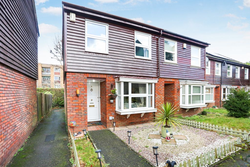 Property photo 1 of 17