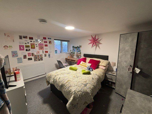 Property photo 2 of 12 Picture No. 15