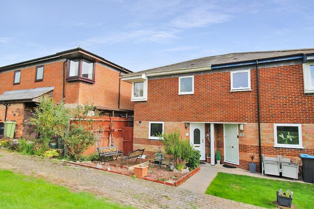 Property photo 1 of 11 Front