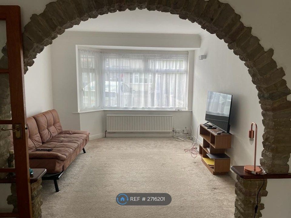 Property photo 2 of 10 Living Room