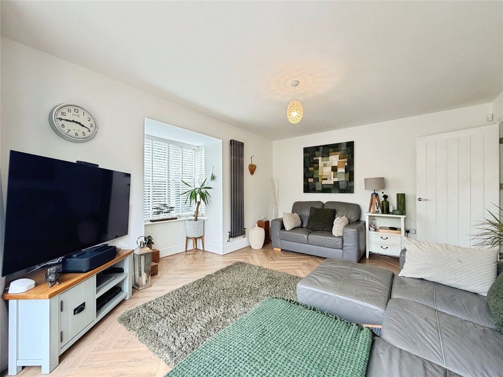 Property photo 3 of 32 Picture No. 16