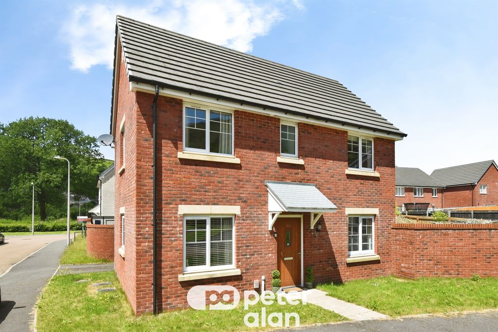 Property photo 2 of 31