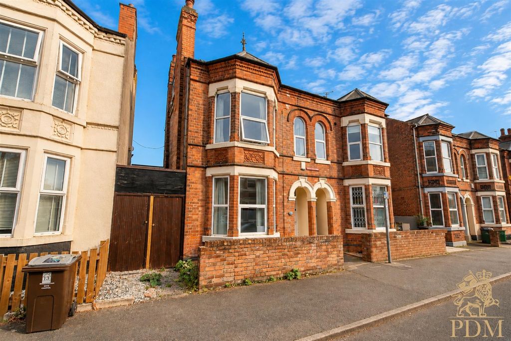 Property photo 1 of 9 15 Trinity Avenue, Nottingham (2 Of 25).Jpg