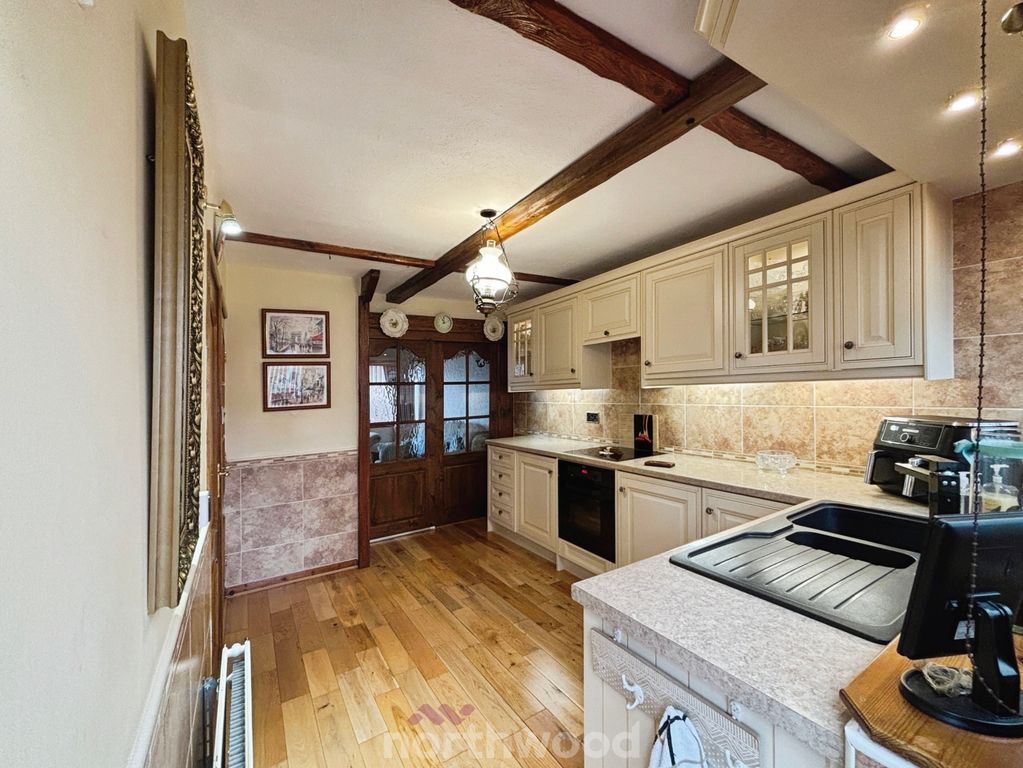 Property photo 2 of 25