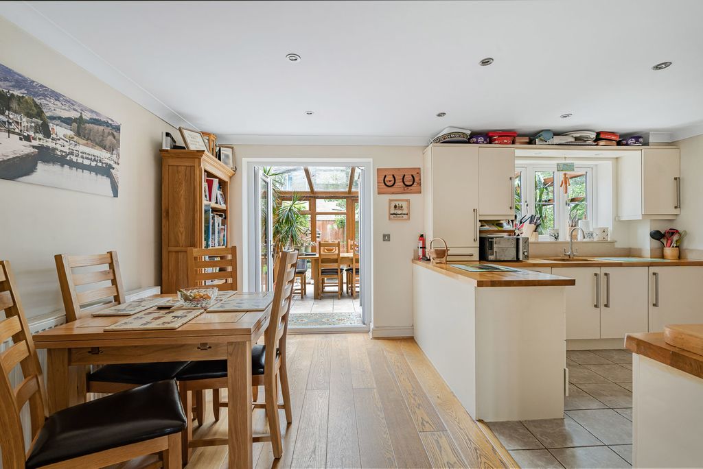 Property photo 2 of 30 Kitchen