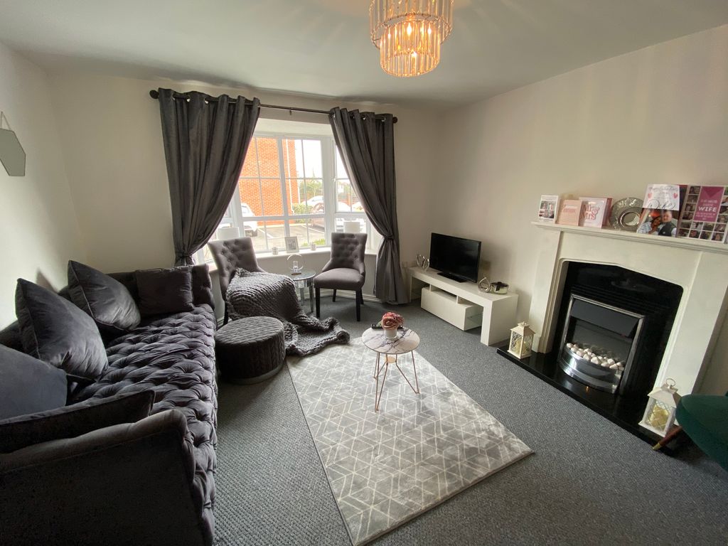 Property photo 2 of 8